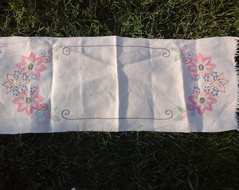 Vintage hand embroidered linen table runner flowers
