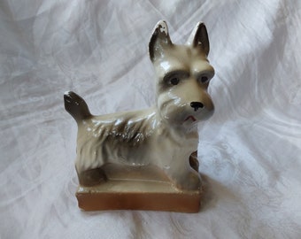 Adorable vintage Scottish terrier single chalkware bookend from Calwell's Arts in North Battlefo4d Saskatchewan