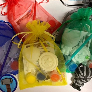 Superhero Craft Kit in Organza Gift Bag-Superhero Party Gift-Paint Set-Unique Party Bag Favour/Fillers-Craft Party Idea-Childrens Activity