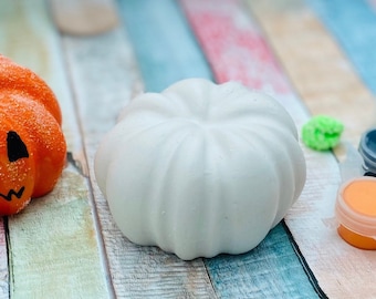 Pumpkin craft kit- Craft Kit-Halloween Gift-Great Halloween Party Bag Favours/Fillers-Paint Set-Kids Activity-Ceramic Craft
