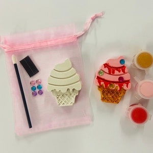 Cute Ice Cream Painting Craft Kit from 99p-Plastic/Organza Gift Bag-Paint Set-Unique Party Bag Favour/Fillers-Craft Party-Magnet Activity