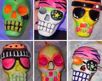 Skull craft kit- Craft Kit-Halloween Gift-Great Halloween Party Bag Favours/Fillers-Paint Set-Kids Activity-Ceramic Craft