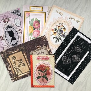Seis cartões de aniversário com seus envelopes. Pacote de pechinchas-------Envie gratuitamente para endereços do Reino Unido