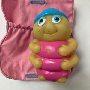 VTG Glo-Friends-Glo-Snugbug/ Pink Sleeping Bag -Complete and Glows in Dark- Finger Puppet- Hasbro/Playskool- 1985-Original Owner