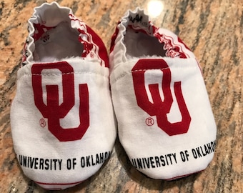 University of Oklahoma OU baby shoes size 0-6 months