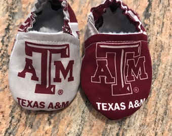 Texas A&M Aggies baby shoes size 0-6 months