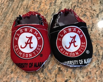 Alabama Crimson Tide baby shoes size 0-6 months
