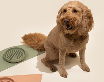 Waterproof Silicone Pet Food Mat, Half Moon Design