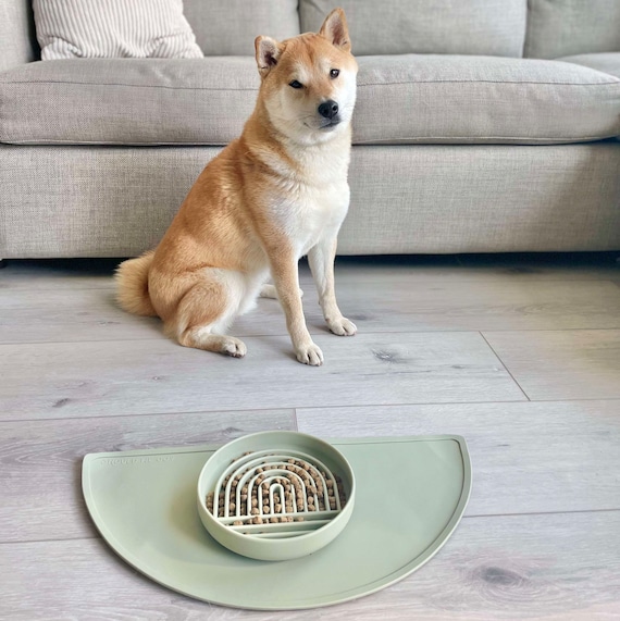 Silicone Dog Cat Bowl Mat with High Lips Non-Stick Waterproof Food Feeding  Pad Puppy Feeder Tray Water Cushion Placemat