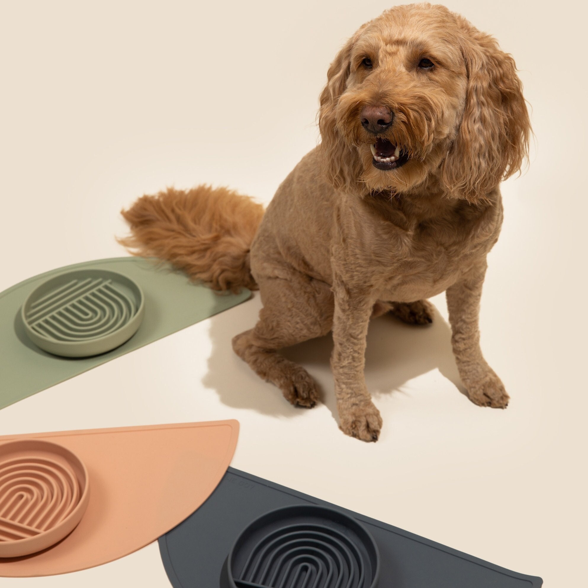 Silicone Mat, Dog Bowl Mat, Cat Food Mat, Dog Food and Water Mat to Protect  Floors, Waterproof Tray for Dog and Cat Feeding Station 