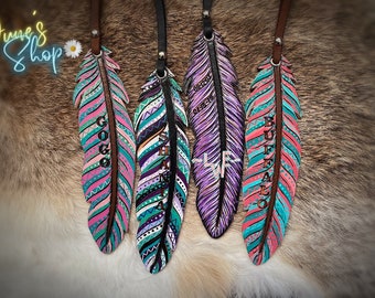 custom leather feather Saddle badge/charm/accessorie - Breloque/accesoire de selle plume en cuir personnalisable