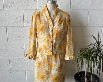 60s Vintage Pastel Yellow Watercolor Floral Patterned Ruffled 2pc Jacket Skirt Set Sz S