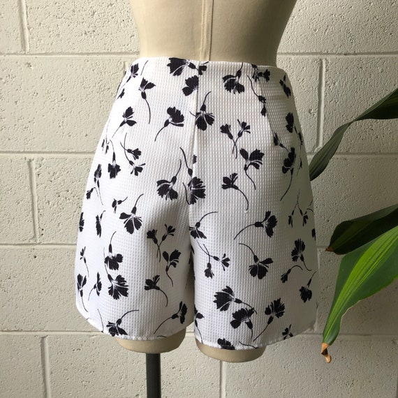 90s ULTRA PINK High Waisted Black & White Floral … - image 3