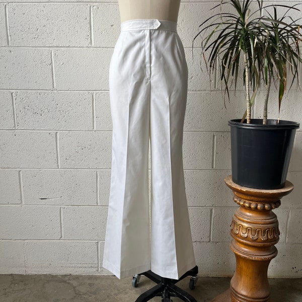 70s KORET OF CALIFORNIA High Waisted White Cotton/Poly Blend Flat Fit Bell Bottom Pants 27” Waist