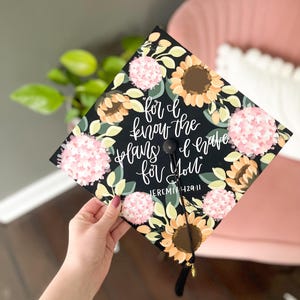 Customizable Floral Grad Cap decoration self-adhesive Hydrangeas and Sunflower florals