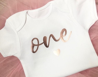 Body para el primer cumpleaños, camiseta para bebé niña para su primer cumpleaños, sesión de fotos con pastel: ¡Ya tengo un año!