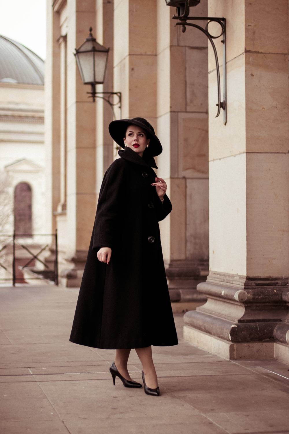 80s Hooded Black Wool Cape | S-L - Lucky Vintage