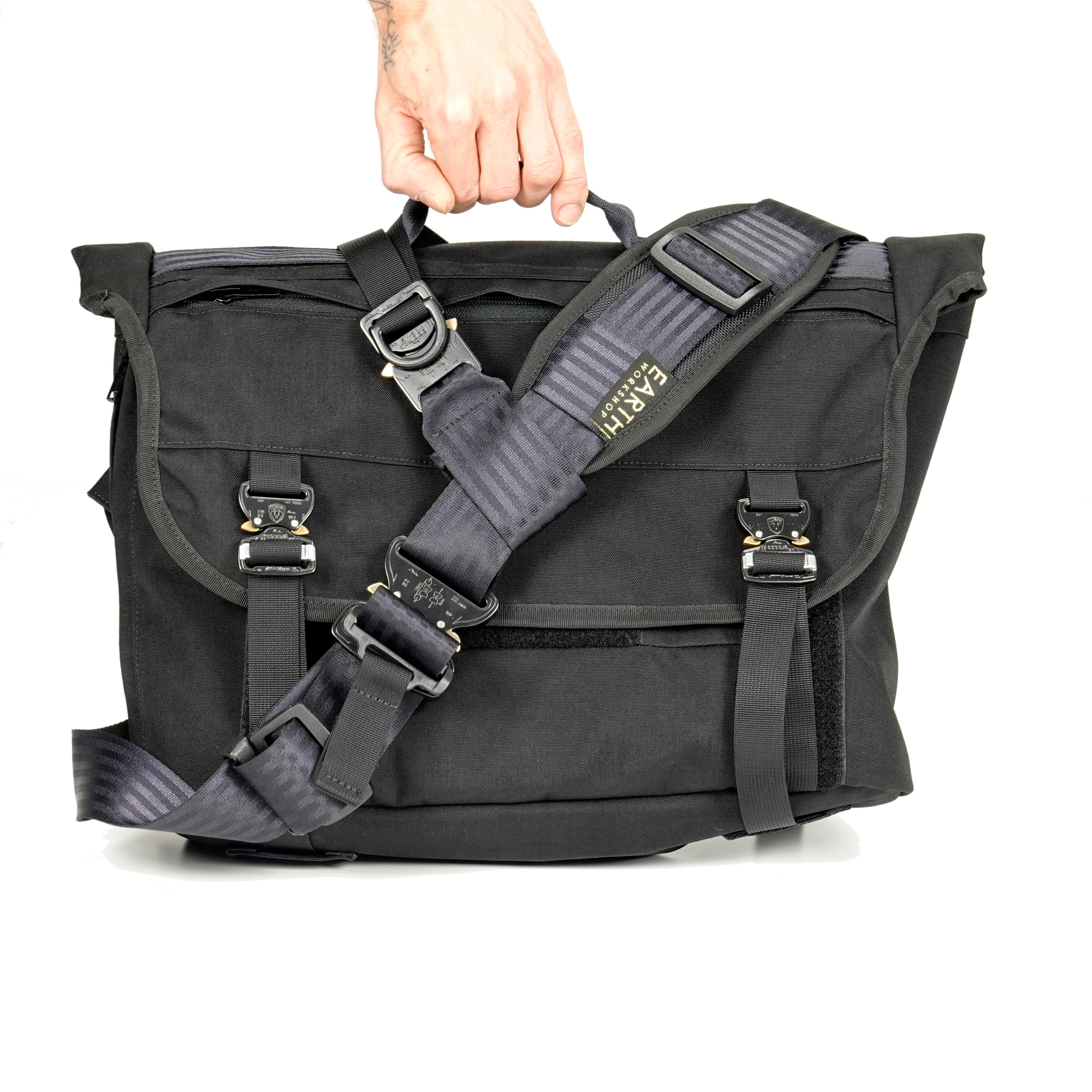 EVERYDAY BAG 4.1 / BLACK / Messenger Bag Made From Cordura EVERYDAY BAG 4.1 / BLACK / Messenger Bag Made From Cordura