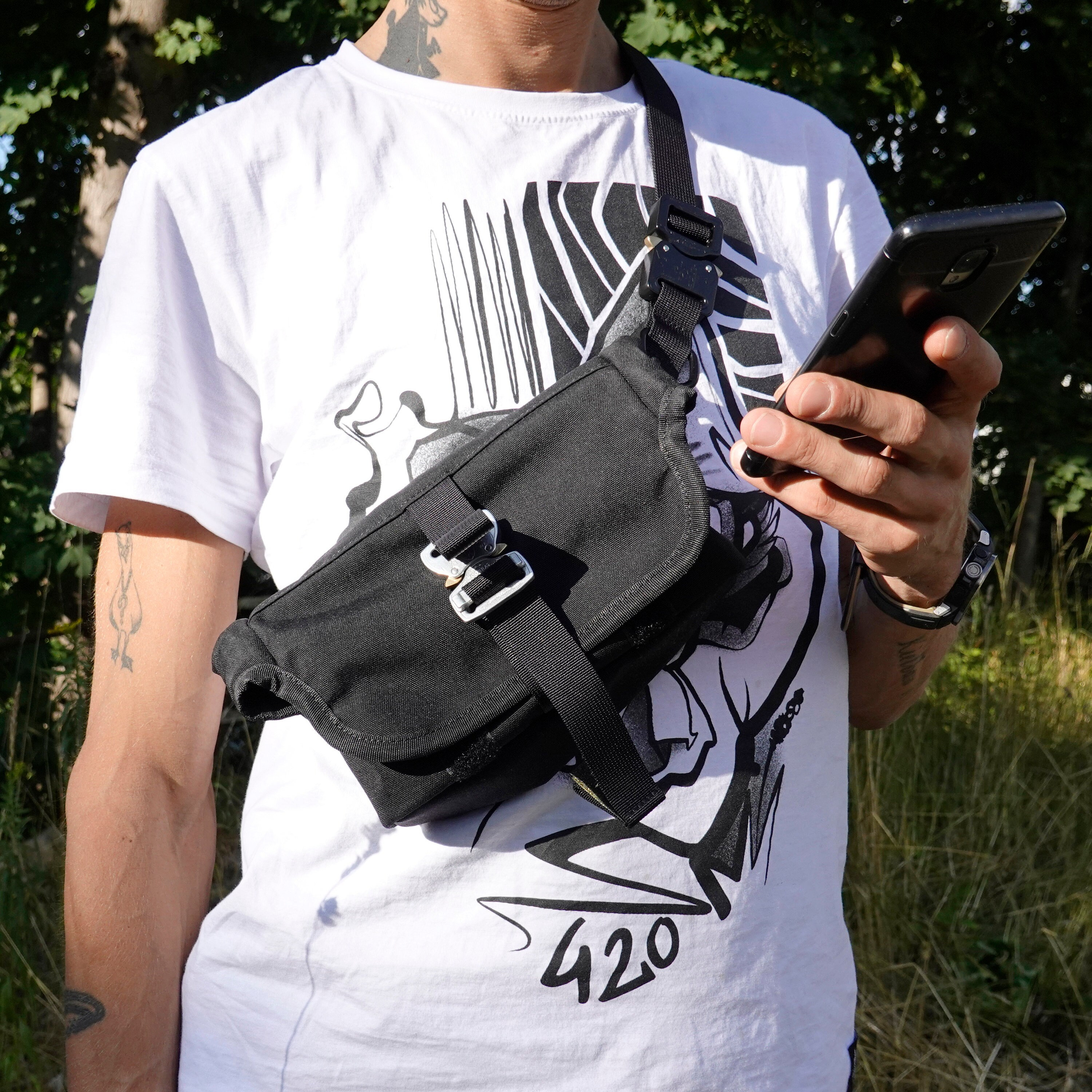 EVERYDAY BAG 1.0 Micro Messenger Bag With Austrialpin Cobra - Etsy