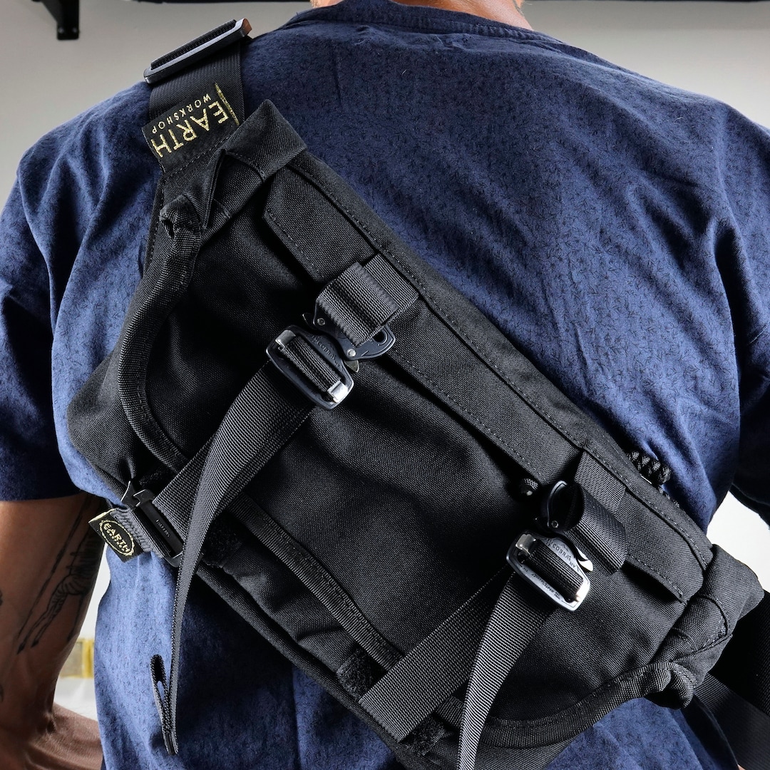 ☆PIECEMAKER☆ CORDURA TECH SLING BAG_all black CORDURA TECH SLING BAG (ALL BLACK) - PIECEMAKER | 60