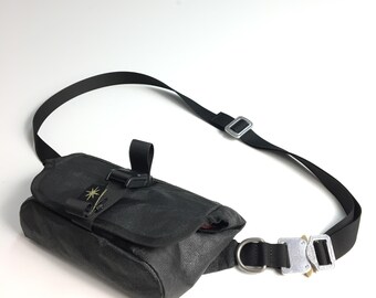 EVERYDAY BAG 1.0 , Micro Messenger Bag With Fidlock® and Cobra