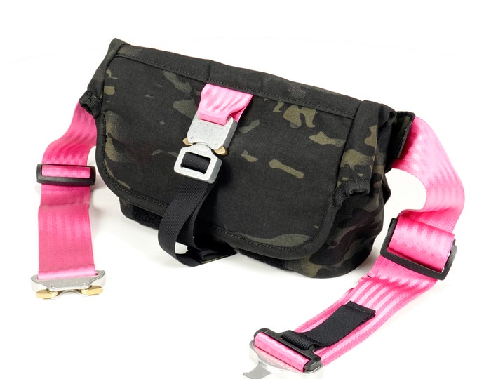 EVERYDAY BAG 2.0 , Roll Top Messenger Bag with AustriAlpin Cobra ® Buckles // Techwear SlingBag Travel Bag  // Multicam® Black Cordura® 500D