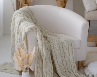 Handmade Knitted Wool Bed Blanket: Cream Sofa Throw with Tassels (150x220cm)