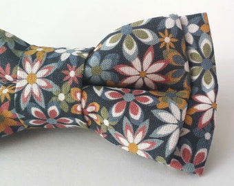 Blue Floral Bow Tie: Men's Pre-tied Cotton Bowtie