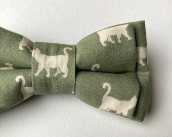 Mens Cat Bow Tie / Bow Tie With Cats / Kitten Bow Tie / Pet Bowtie / Puppy bow tie / bow tie with animals / Self Tie Bow Tie / Skinny Tie