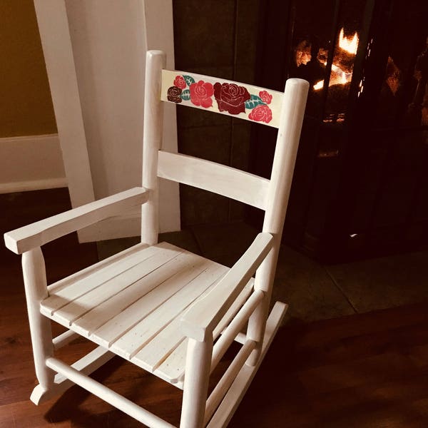 Children's Rocking Chair w/roses