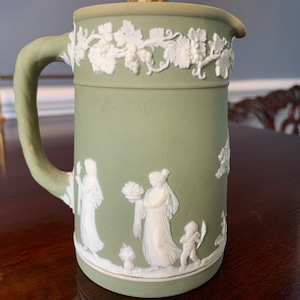 Antique Wedgwood England Green Jasperware Grecian Sm Pitcher 4&quot; White Glaze Interior
