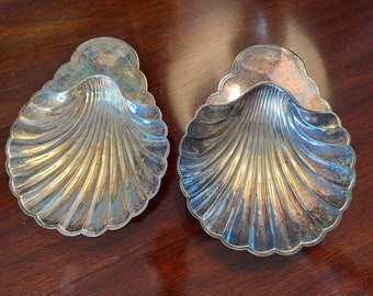 International Silver Company 394 Set of 2 Clam Shell Footed Silver Plated Dishes