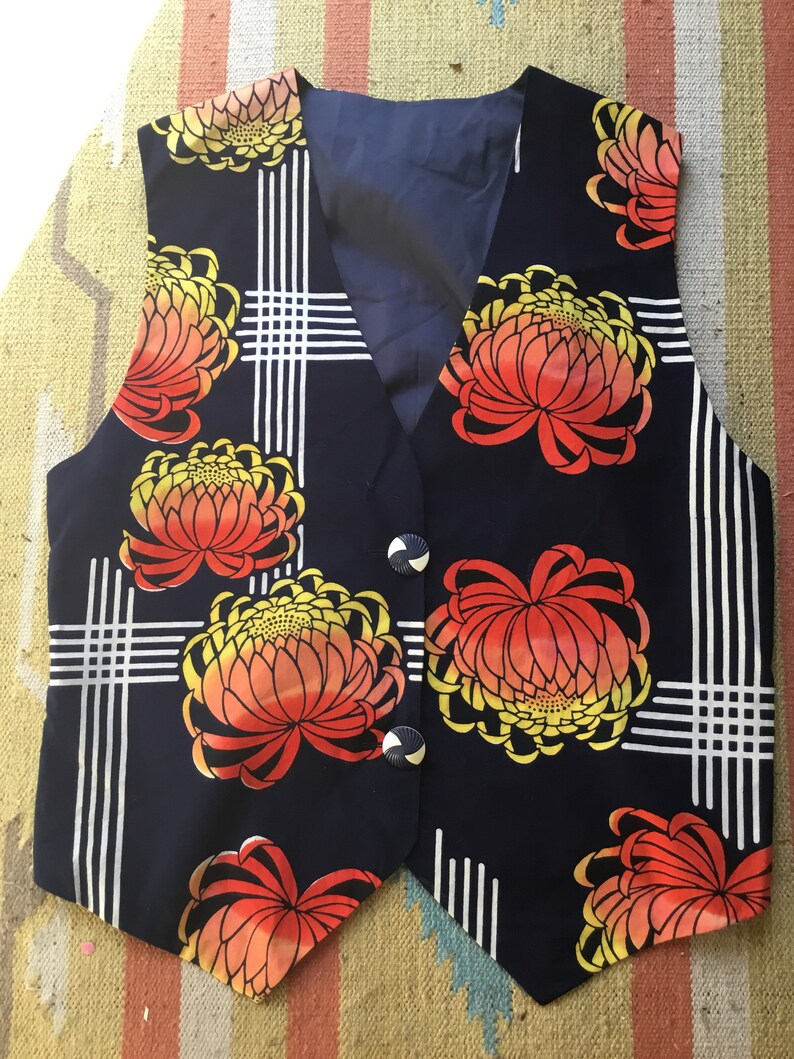 VINTAGE Chrysanthemum printed vest