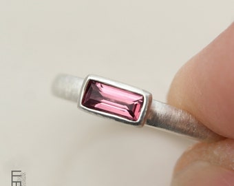 rectangular rodolite ring made of 925 silver, narrow ring with pink stone, handmade garnet jewelry with a clean design - size 7
