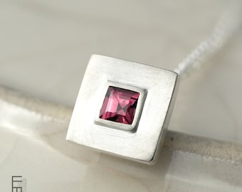 pink garnet pendant silver 925, square chain pendant with faceted rhodolite, handmade jewelry with natural gemstone