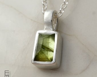 green tourmaline pendant made of silver 925, handmade gemstone pendant with minimal design, natural tourmaline necklace - everyday jewelry