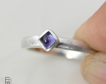 custom made iolite ring made silver 925, minimalist ring with square gemstone, simple silver ring with dark blue stone