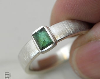 green tourmaline ring made of silver, stone ring for men, handmade jewelry with rectangular tourmaline, large ring - ring size 9