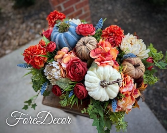 Fall Farmhouse Table Centerpiece: Pumpkin & Floral Arrangement