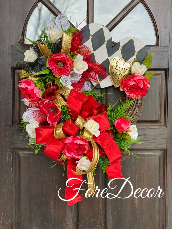 Valentine Wreath, Valentine Decorations, Valentine Front Door Wreath,  Valentines Day Wreath, Valentines Day Swag, Red Valentine Wreath 