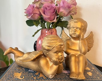 Conjunto de dos ángeles/querubines dorados de porcelana vintage