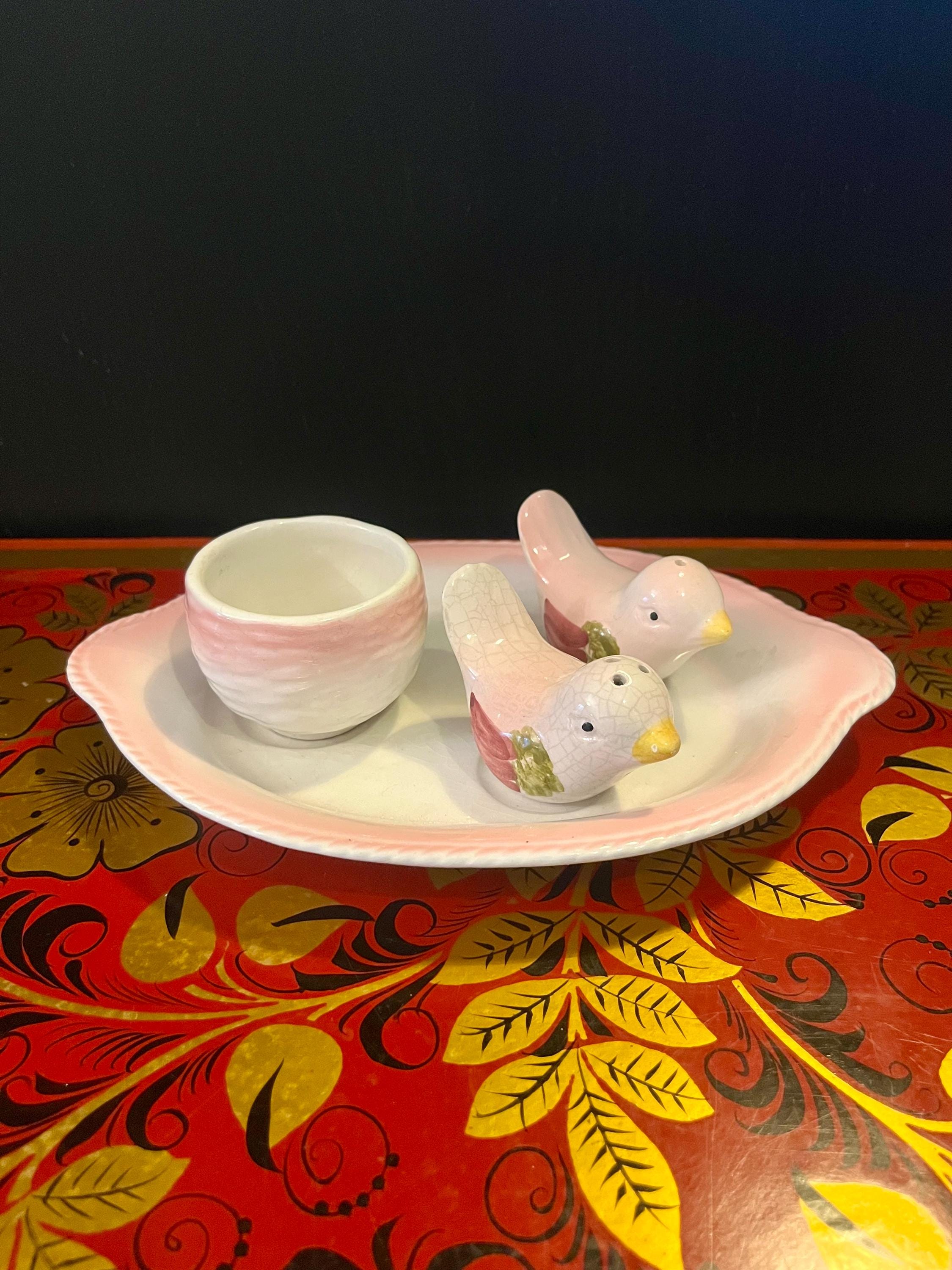 Very Cute Vintage Pink And Cream Bird Salt And Pepper Set