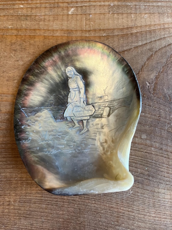 アンティークピンディッシュ Mother of Pearl Shell Antique French Carved Mother of Pearl Shell: 19th Century - Etsy