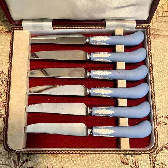 Vintage Wedgwood Jasperware Handled Knives – Set of 6 – Ashberry