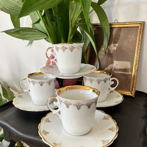 Beautiful Set Of Four Rare Antique Bing And Grondahl Teacups And Saucers