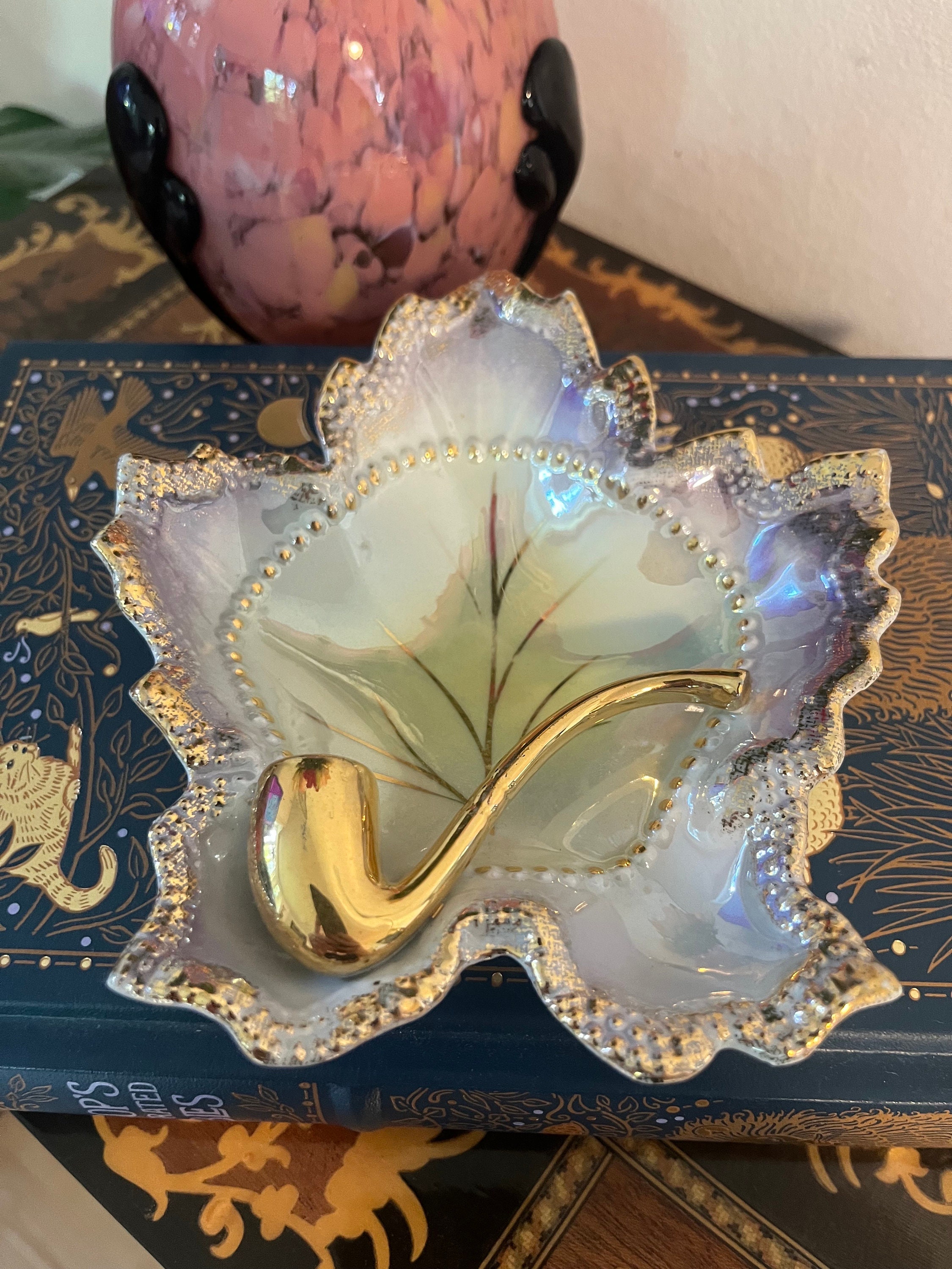 Gorgeous Vintage P.M Martinroda Germany Iridescent Ashtray Decorated With Flowers And Gold Pipe