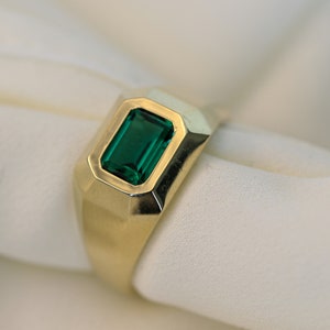 Men Emerald Signet / Pinky Ring 14K Solid Gold Geometric Faceted Ring ...