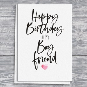Biglietto di auguri di buon compleanno con scritta disegnata a mano, cuore rosa acquerello, biglietto di auguri A5