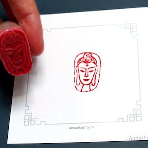 Boeddha: rood oosters zegel in oude stijl, bekend als Inkan of Hanko, feng shui-kunst, boeddhistische stempel