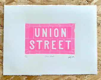 Plaque de rue Belfast, impression lino, Union Street *Édition Pride* | Linogravure irlandaise | Irlande du Nord | Art des Neuf Glens